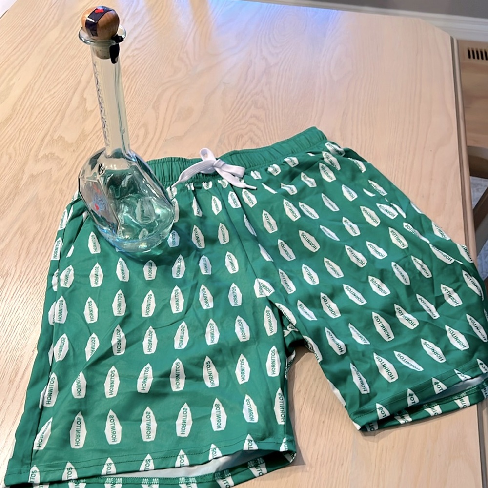 NWOT HORNITO’S Men’s Tie Waist Shorts - Size M